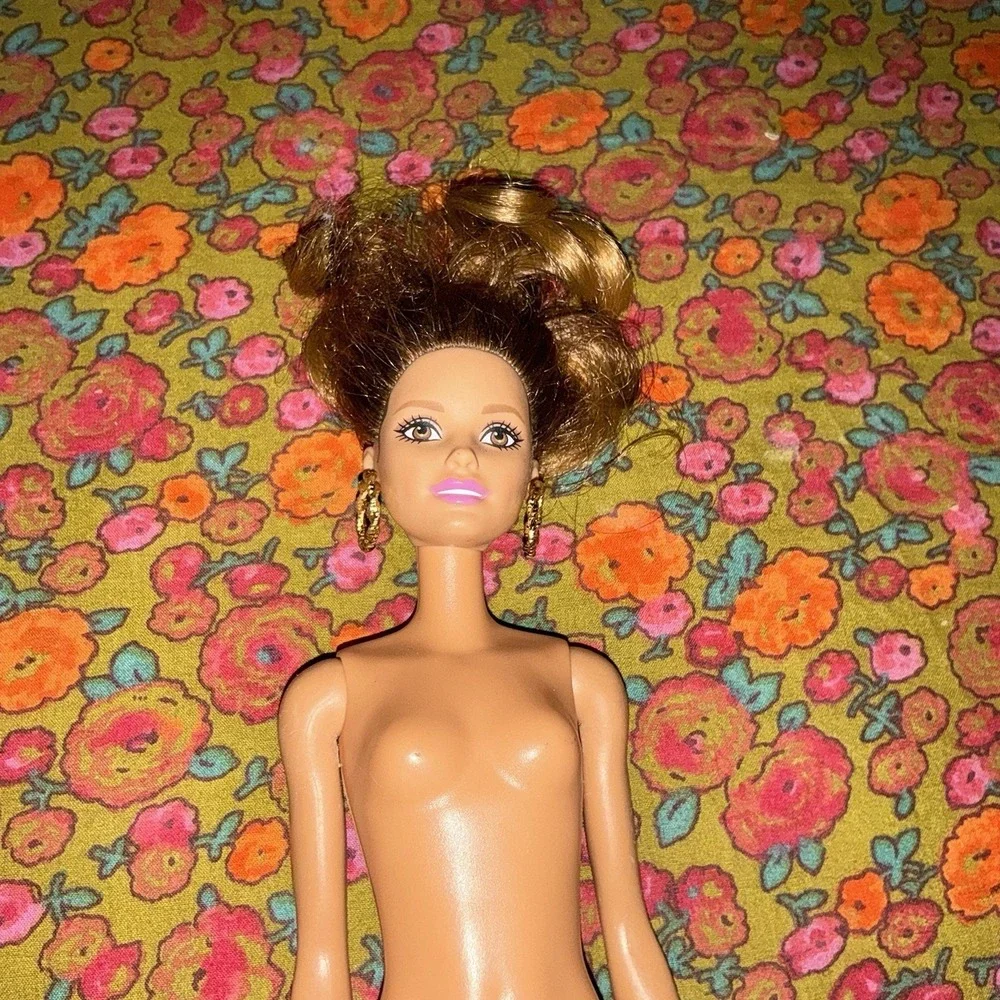 Mattel Fashionistas Barbie Doll Latina HISPANIC Nude Hoop Earrings